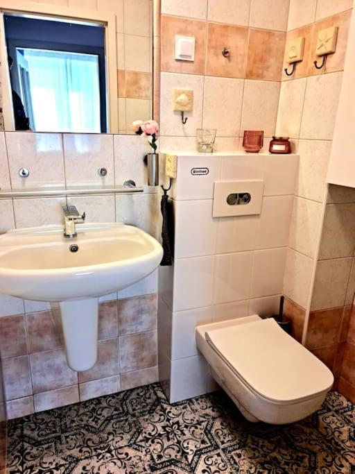 Apartament Zachodni Z Balkonem 4 Osoby Varsovia Exterior foto